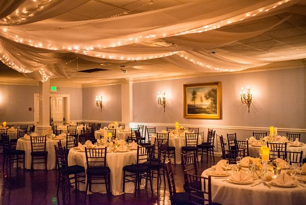 The Mansion at Valley Country Club Wedding  ||  Michelle Lindsay Photography  ||  Charm City Wed  ||  www.charmcitywed.com