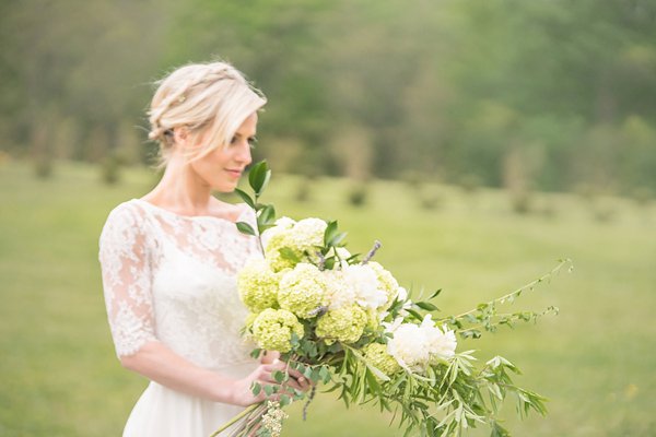 Springfield Manor Winery Wedding Styled Shoot  ||  Manda Weaver Photography  ||  Charm City Wed  ||  www.charmcitywed.com