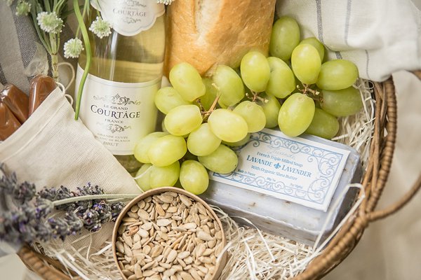 Springfield Manor Winery Wedding Styled Shoot  ||  Manda Weaver Photography  ||  Charm City Wed  ||  www.charmcitywed.com