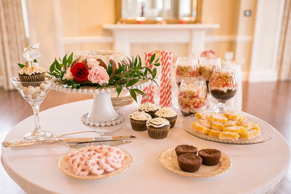 Wedding Vow Renewal  ||  Katy Murray Photography  ||  Denae Nicole Photography  ||  Charm City Wed  ||  www.charmcitywed.com