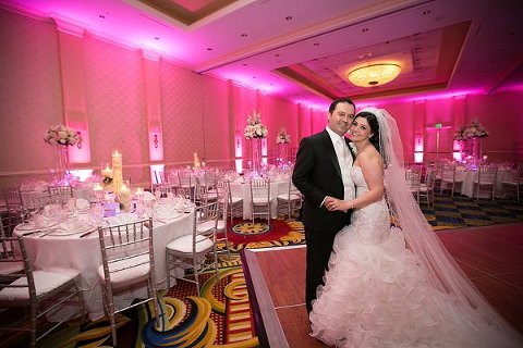 Baltimore Marriott Waterfront Wedding || Artful Weddings || Charm City Wed || www.charmcitywed.com