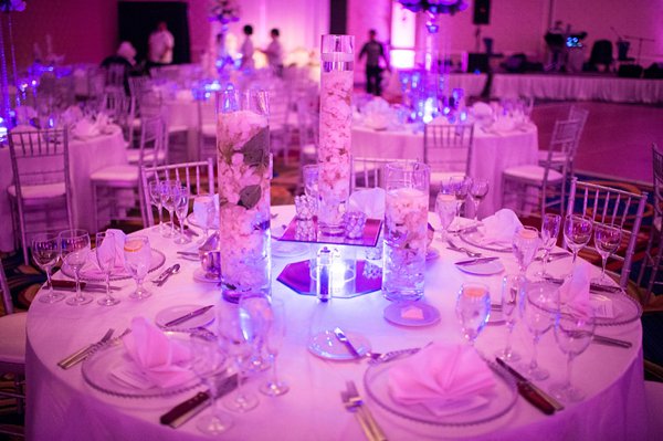 Baltimore Marriott Waterfront Wedding || Artful Weddings || Charm City Wed || www.charmcitywed.com Baltimore Marriott Waterfront Wedding || Artful Weddings || Charm City Wed || www.charmcitywed.com