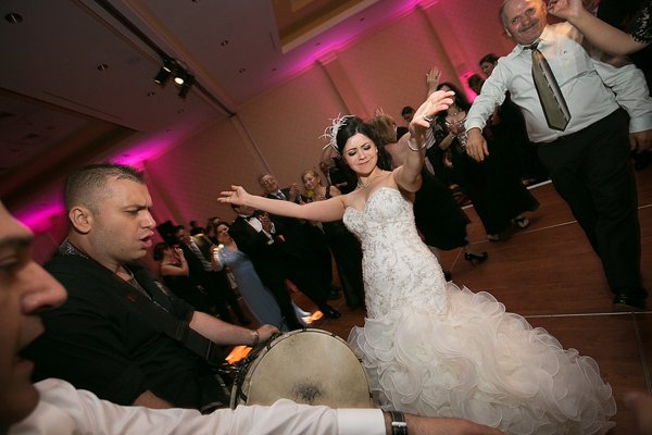 Baltimore Marriott Waterfront Wedding || Artful Weddings || Charm City Wed || www.charmcitywed.com Baltimore Marriott Waterfront Wedding || Artful Weddings || Charm City Wed || www.charmcitywed.com