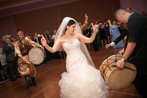 Baltimore Marriott Waterfront Wedding || Artful Weddings || Charm City Wed || www.charmcitywed.com Baltimore Marriott Waterfront Wedding || Artful Weddings || Charm City Wed || www.charmcitywed.com