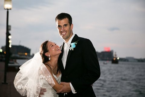 Baltimore Pier 5 Hotel Wedding  ||  Borrowed Blue Photography  ||  Charm City Wed  ||  www.charmcitywed.com