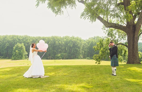 Wedding First Look with balloons || Artistic Imagez || Charm City Wed || www.charmcitywed.com Wedding First Look with balloons || Artistic Imagez || Charm City Wed || www.charmcitywed.com