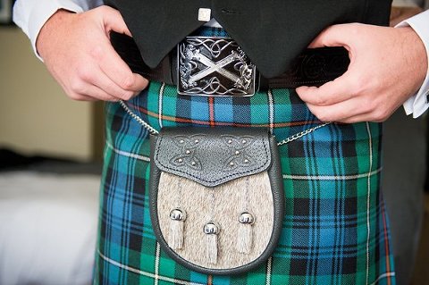 Wedding details || Artistic Imagez || Charm City Wed || www.charmcitywed.com