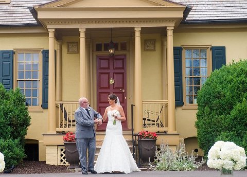 Belmont Manor Wedding Ceremony || Artistic Imagez || Charm City Wed || www.charmcitywed.com