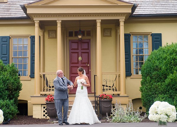 Belmont Manor Wedding Ceremony || Artistic Imagez || Charm City Wed || www.charmcitywed.com Belmont Manor Wedding Ceremony || Artistic Imagez || Charm City Wed || www.charmcitywed.com