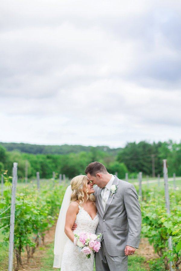 Dejon Vineyards Wedding  ||  Chesapeake Charm Photography  || Charm City Wed  ||  www.charmcitywed.com