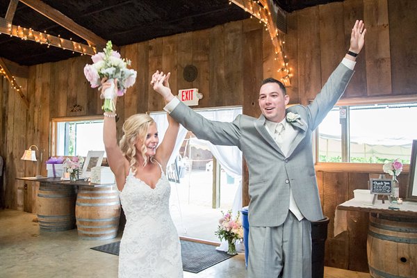 Dejon Vineyard Wedding  ||  Chesapeake Charm Photography  || Charm City Wed  ||  www.charmcitywed.com