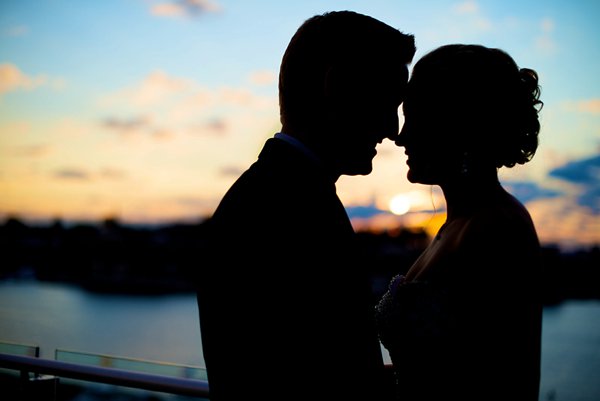 Legg Mason Tower Wedding  ||  Sknow Photo by Sarah Mitchell  ||  Charm City Wed  ||  www.charmcitywed.com