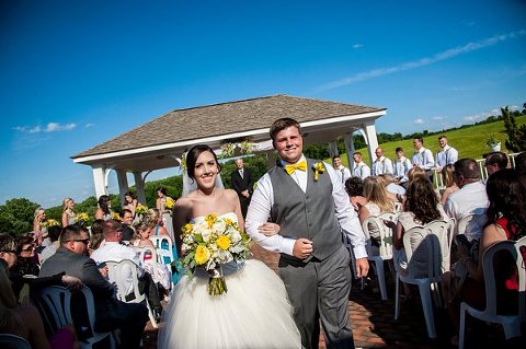 Morningside Inn Wedding Photos || Robin Shotola Photography || Charm City Wed || www.charmcitywed.com