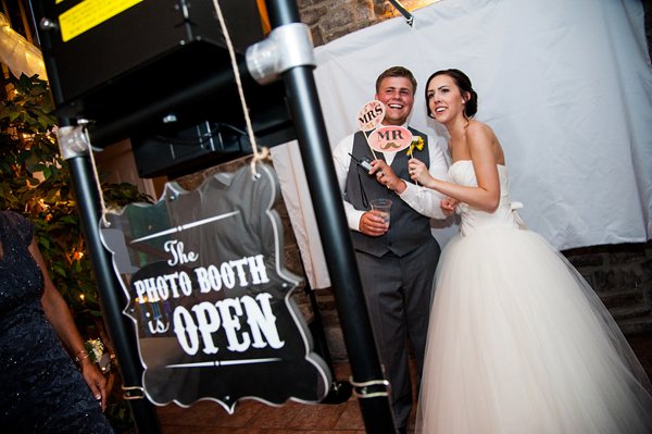 Wedding Reception at Morningside Inn || Robin Shotola Photography || Charm City Wed || www.charmcitywed.com