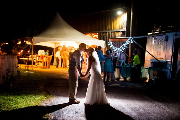 Westminster Wedding   ||  Robin Shotola Photography  ||  Charm City Wed  ||  www.charmcitywed.com