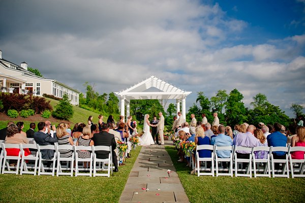 Catoctin Hall Wedding at Musket Ridge || Rachel Smith Photography || Charm City Wed || www.charmcitywed.com