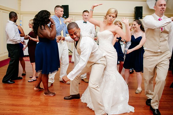 Catoctin Hall Wedding at Musket Ridge || Rachel Smith Photography || Charm City Wed || www.charmcitywed.com