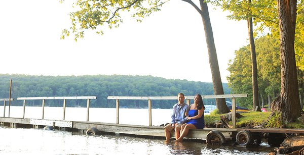 Deep Creek Lake Engagement Photos || Heather Michelle Photography || Charm City Wed || www.charmcitywed.com