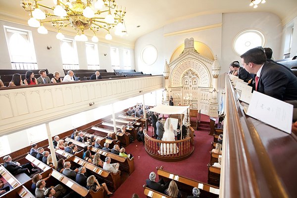 Baltimore Wedding Ceremony || Richard+Tara Photography || Charm City Wed || www.charmcitywed.com