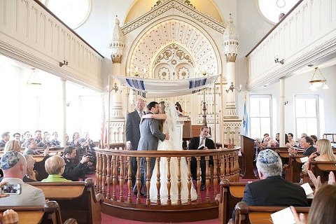 Baltimore Wedding Ceremony || Richard+Tara Photography || Charm City Wed || www.charmcitywed.com