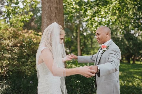 First Look Wedding || L.A. Birdie Photography || Charm City Wed || www.charmcitywed.com