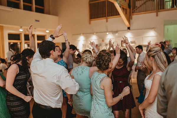 Howard County Conservancy Wedding || L.A. Birdie Photography || Charm City Wed || www.charmcitywed.com