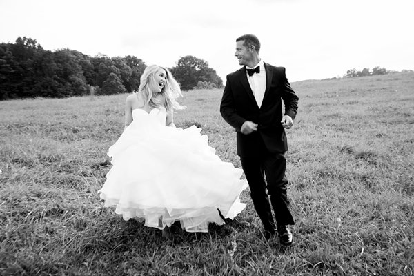 Linganore Winecellars Wedding || Bradley Images || Charm City Wed || www.charmcitywed.com