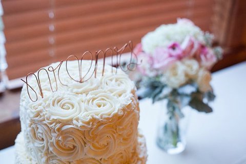 Linganore Winecellars Wedding || Bradley Images || Charm City Wed || www.charmcitywed.com