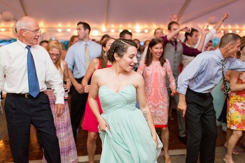 Wedding at Country Club of Maryland || Anna Grace Photography || Charm City Wed || www.charmcitywed.com