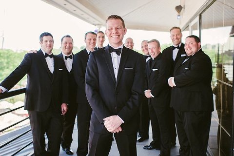 Wedding at Pier 5 Hotel Baltimore || Renee Hollingshead Photography || Charm City Wed || www.charmcitywed.com