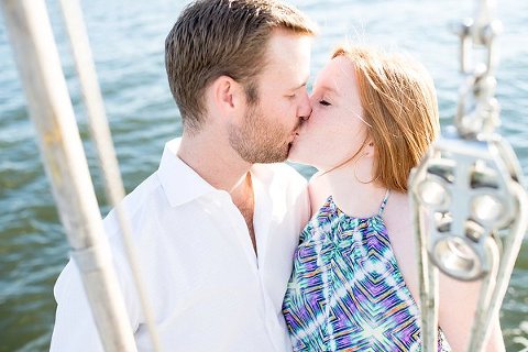 Boating Engagement Session || Hannah Leigh Photography || Charm City Wed || www.charmcitywed.com