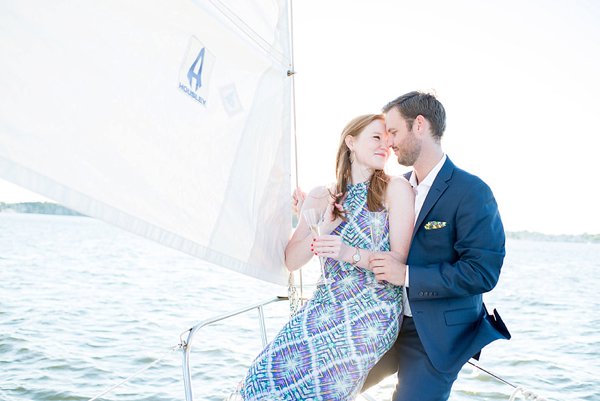 Boating Engagement Session || Hannah Leigh Photography || Charm City Wed || www.charmcitywed.com