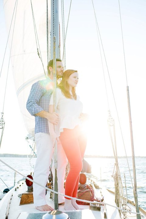 Boating Engagement Session || Hannah Leigh Photography || Charm City Wed || www.charmcitywed.com