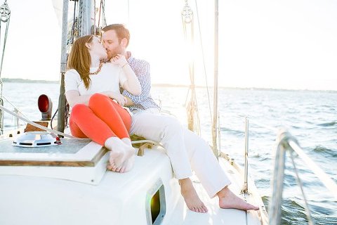 Boating Engagement Session || Hannah Leigh Photography || Charm City Wed || www.charmcitywed.com