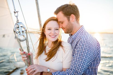 Boating Engagement Photos || Hannah Leigh Photography || Charm City Wed || www.charmcitywed.com