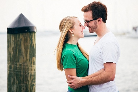 Engagement Session Quiet Waters Park || Nicole Meredith Photography || Charm City Wed || www.charmcitywed.com