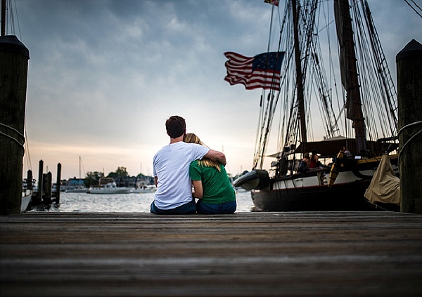 Engagement Session Quiet Waters Park || Nicole Meredith Photography || Charm City Wed || www.charmcitywed.com