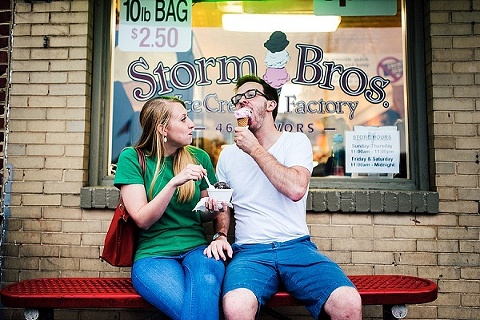 Engagement Session Quiet Waters Park || Nicole Meredith Photography || Charm City Wed || www.charmcitywed.com
