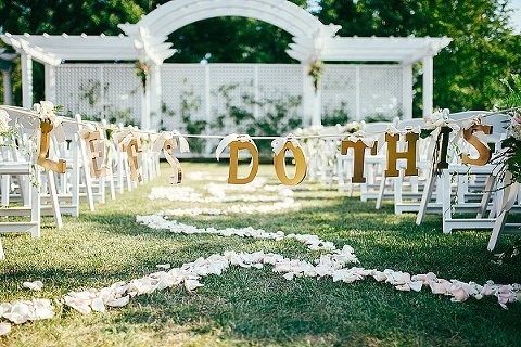 Chesapeake Bay Beach Club Wedding || Anna Reynal Photography || Charm City Wed || www.charmcitywed.com