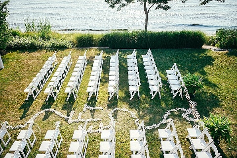 Wedding Ceremony at Chesapeake Bay Beach Club || Anna Reynal Photography || Charm City Wed || www.charmcitywed.com