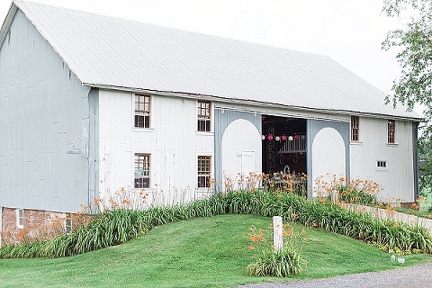 Mathwig Event Barn Wedding || Katie Nesbitt Photography || Charm City Wed || www.charmcitywed.com