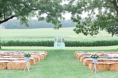 Mathwig Event Barn Wedding || Katie Nesbitt Photography || Charm City Wed || www.charmcitywed.com