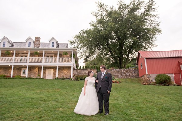 Pond View Farm Wedding || Marlayna Photography || Charm City Wed || www.charmcitywed.com