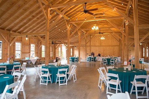 Pond View Farm Wedding || Marlayna Photography || Charm City Wed || www.charmcitywed.com