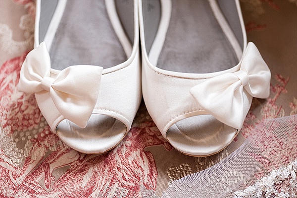 Ceresville Mansion Wedding || Amber Kay Photography || Charm City Wed || www.charmcitywed.com Ceresville Mansion Wedding || Amber Kay Photography || Charm City Wed || www.charmcitywed.com