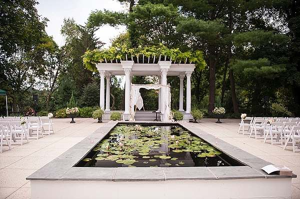 Ceresville Mansion Wedding || Amber Kay Photography || Charm City Wed || www.charmcitywed.com Ceresville Mansion Wedding || Amber Kay Photography || Charm City Wed || www.charmcitywed.com