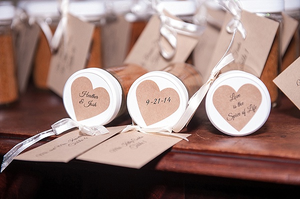 Ceresville Mansion Wedding || Amber Kay Photography || Charm City Wed || www.charmcitywed.com Ceresville Mansion Wedding || Amber Kay Photography || Charm City Wed || www.charmcitywed.com