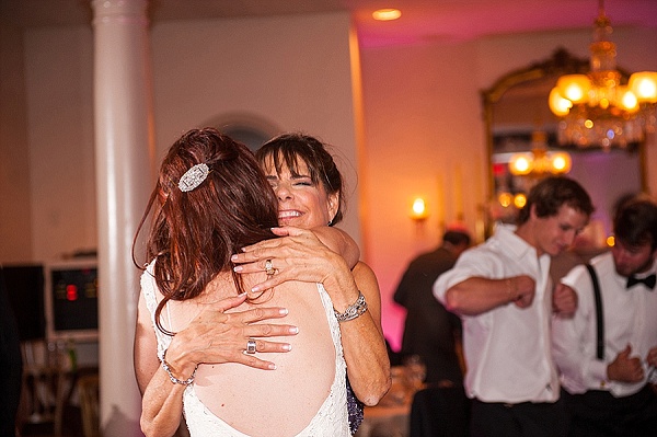 Ceresville Mansion Wedding || Amber Kay Photography || Charm City Wed || www.charmcitywed.com Ceresville Mansion Wedding || Amber Kay Photography || Charm City Wed || www.charmcitywed.com