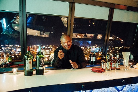 13th Floor Belvedere Wedding || Luv Lens Photography || Charm City Wed || www.charmcitywed.com