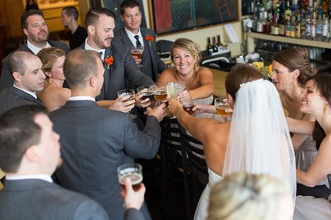 Baltimore Basilica Wedding || Laura's Focus Photography || Charm City Wed || www.charmcitywed.com